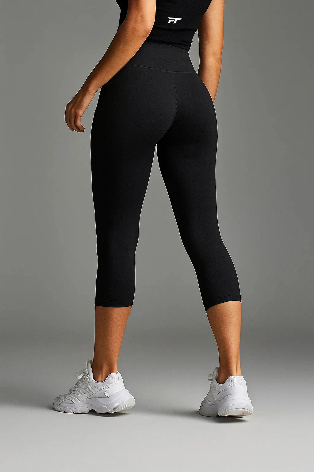 Momentum Short Leggings Black - Short Leggings